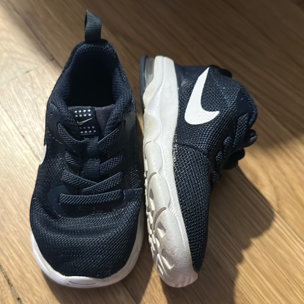 Nike Pull on Sneaker